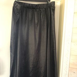 VERO MODA- black skirt